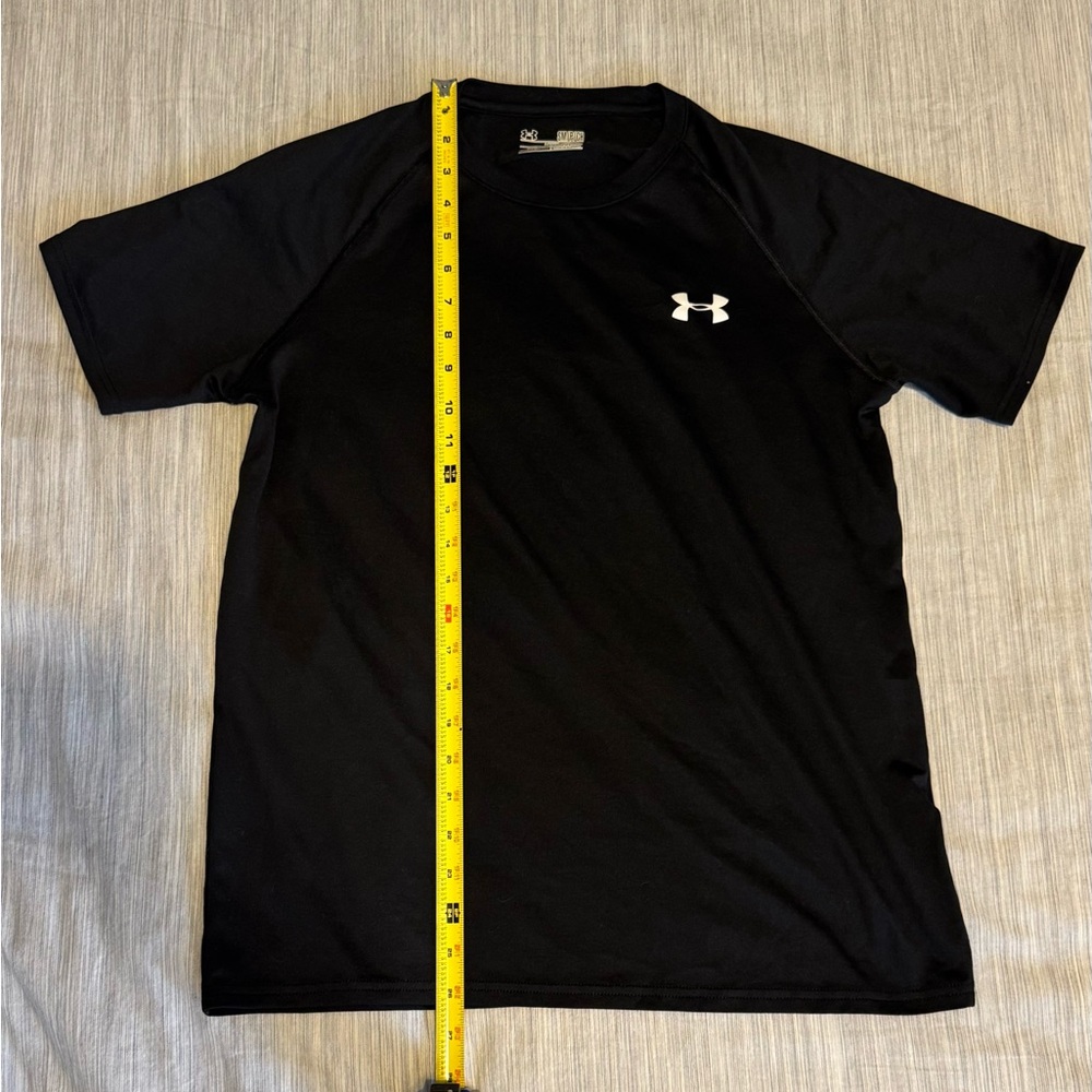 Under Armour Men's Athletic Black Short Sleeve Workout Tee sz Small NWOT